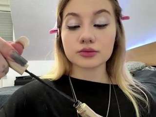 FreddaChase live webcam show