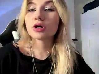 FreddaChase live webcam show