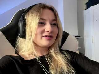 FreddaChase live webcam show