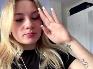 FreddaChase live webcam show
