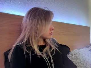 FreddaChase live cam preview
