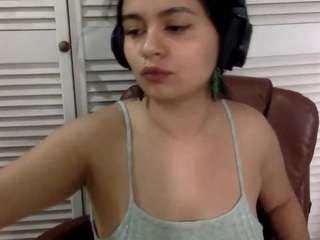 Jerlenemonie's cam show statistics and live stream
