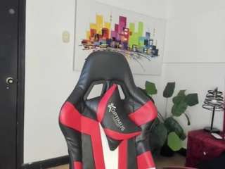 Missclouud live webcam show