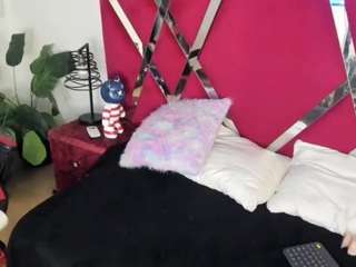 Missclouud live webcam show