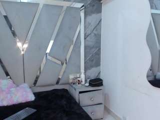 Live cam show with Missclouud