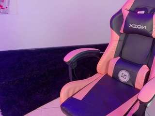 NoathKitsune live webcam show