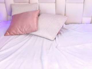 Vanesaguzman's cam show statistics and live stream