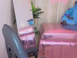isabella444-t live webcam show