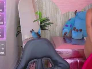 Isabella444-T live webcam show