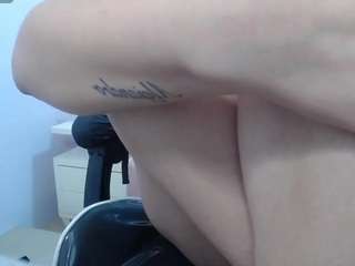 lia-rose-ch live webcam show