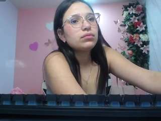 lia-rose-ch's live room