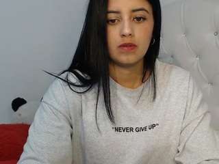 Miaivy's cam show statistics and live stream