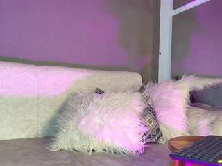 REDS-VELVET live webcam show