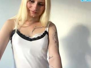 SavannaScallion live webcam show