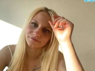 SavannaScallion live webcam show