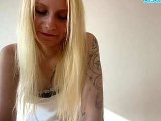SavannaScallion live webcam show
