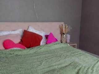 SweetVeloure live cam preview