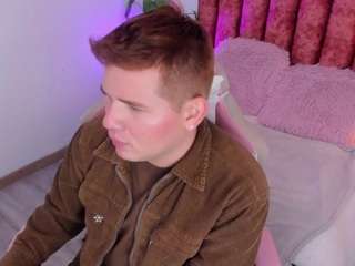 adrianlust's live room