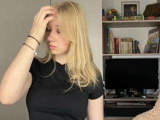 Emma live webcam show