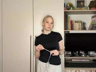 Emma live webcam show