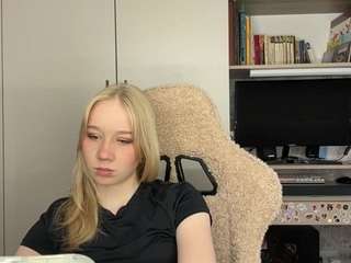 Emma live webcam show