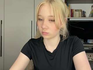 Emma live webcam show
