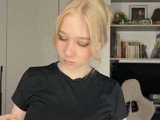 Emma live webcam show