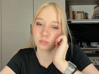 Emma live webcam show