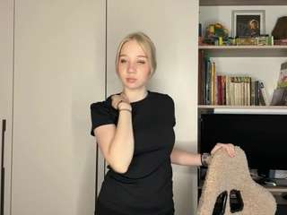 Emma live webcam show