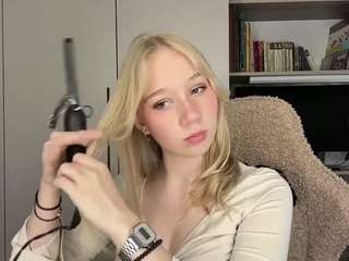 Emma live webcam show