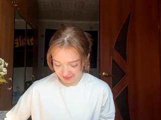 corinamitnick live webcam show