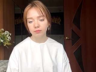corinamitnick live webcam show