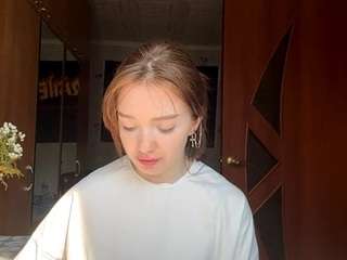 corinamitnick live webcam show