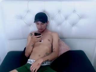 dimonmael live webcam show