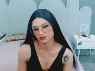 Carol_lit live cam preview