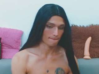 Carol_lit live cam preview