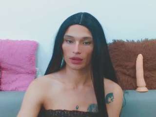 Carol_lit live cam preview