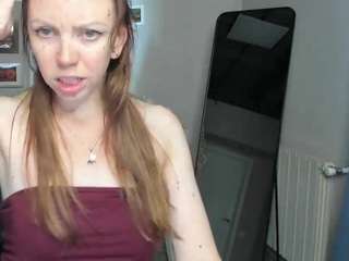 EmilyStevart live webcam show