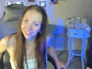 EmilyStevart live webcam show