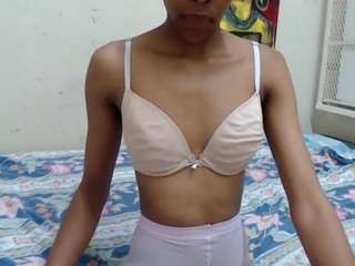 fluffypeach23 live webcam show
