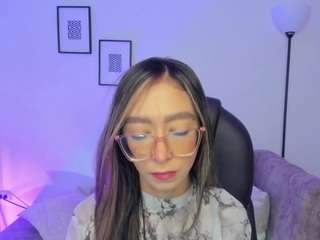 helen-foxy live profile
