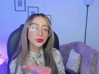 helen-foxy live profile