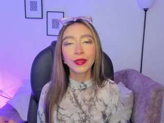 helen-foxy live webcam show