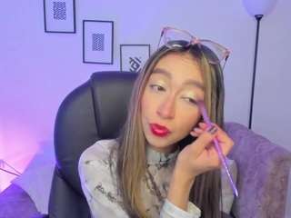 helen-foxy live webcam show