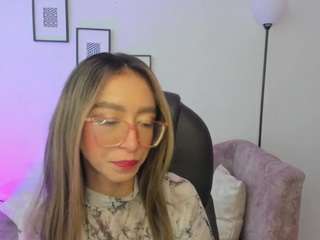 helen-foxy live webcam show