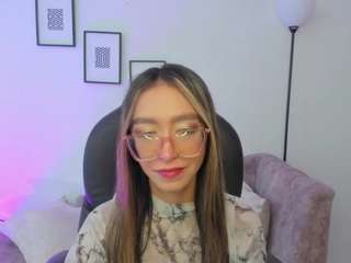 helen-foxy live webcam show