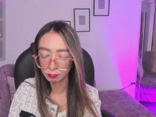 Helen-foxy live webcam show