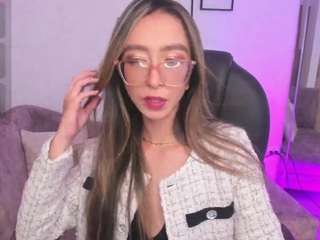 Helen-foxy live webcam show