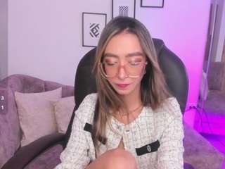 Helen-foxy live webcam show
