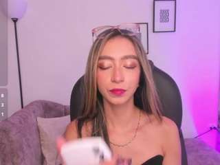 Helen-foxy live webcam show